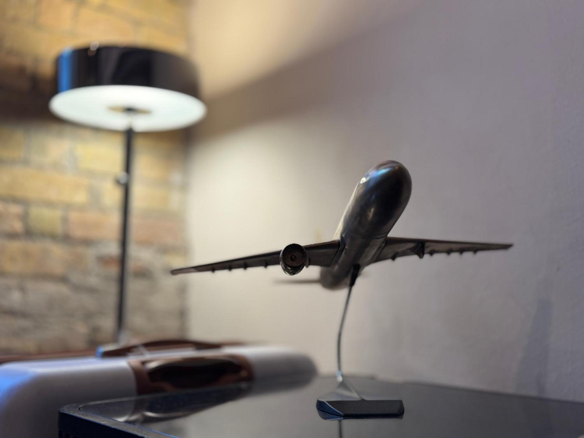 Aviator Loft Designer Apartment With Ac Near Opera And Basilica In Budapest Luaran gambar